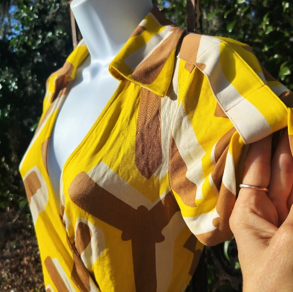 Diane Von Furstenberg wrap top Small vintage - Picture 6 of 8